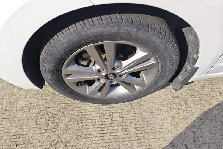 Used Hyundai Elantra (6th Generation / Lingdong) 2016 1.6L Manual ZhiXuan·Youth Edition
