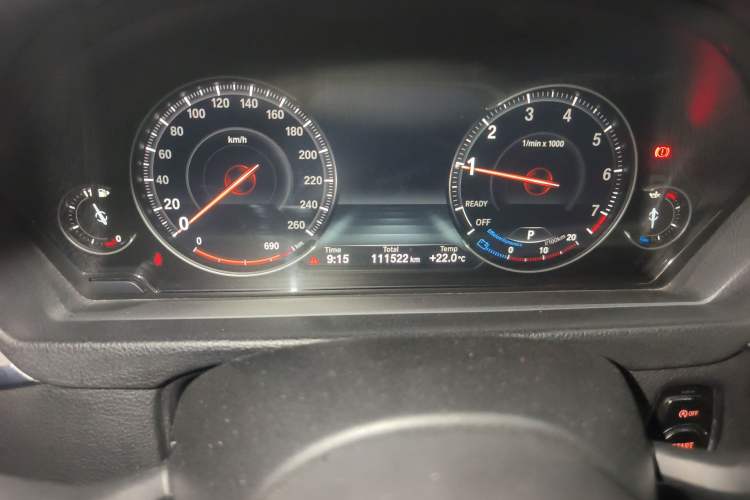 Used BMW 3 Series 2019 320i M Sport Night Edition Odometer Close Up