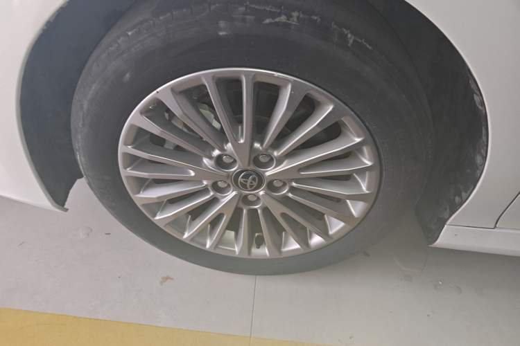 Used Toyota Camry 2024 2.0E Elite Edition Left Front Wheel Hub