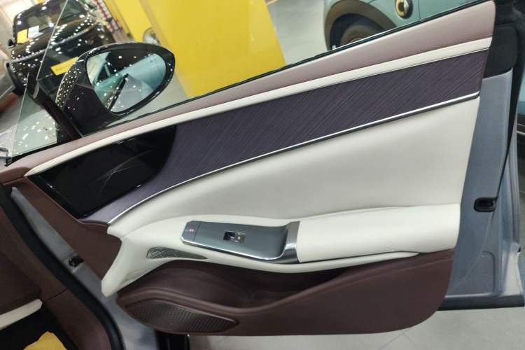 Used Denza Z9GT 2024 1100 Four-Wheel Drive Ultra Version