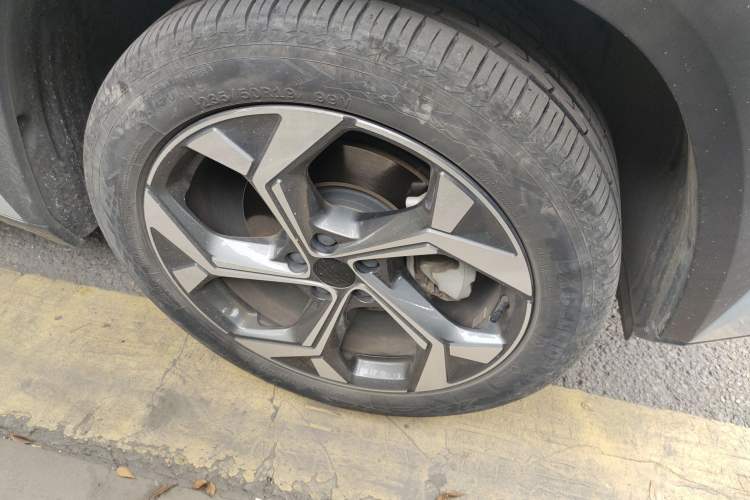 Used Geely Auto FX11 2023 1.5TD DCT Prestige Edition