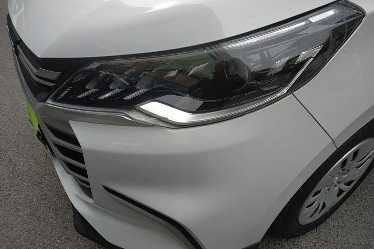Used SAIC MAXUS G50 2022 1.5T Manual Touring A Left Front Headlight