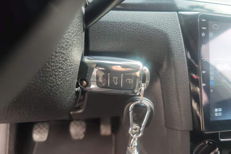 Used Volkswagen Bora 2016 1.6L Manual Comfort Model Vehicle Key