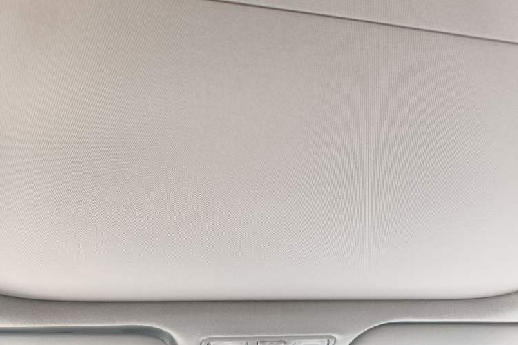 Used Hyundai ix25 2015 1.6L Automatic Two-Wheel-Drive Deluxe DLX Model