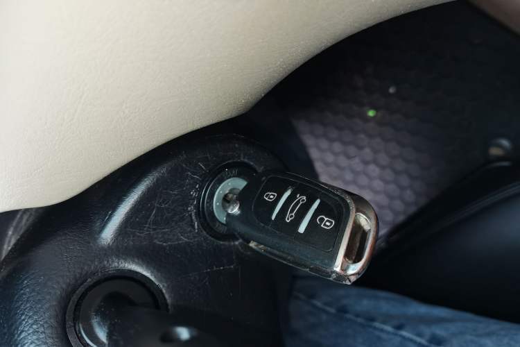 Used Toyota Corolla EX 2013 1.6L Manual Luxury Edition