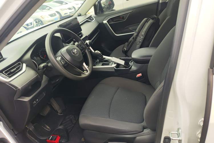 Used Toyota RAV4 2022 2.0L CVT Two-Wheel Drive Urban Edition Left Front Seat