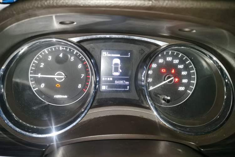 Used Baojun 730 2014 1.5L manual Comfort version 7 seats