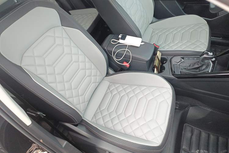 Used Volkswagen Tayron 2024 300TSI Two-Wheel-Drive Luxury Plus Advanced Version
