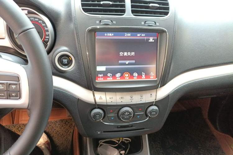 Used Dodge Journey 2013 2.4L Two-Wheel Drive Luxury Version Audio And AC Panel