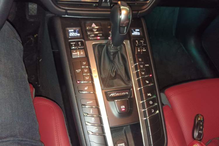 Used Porsche Macan 2018 Macan 2.0T
