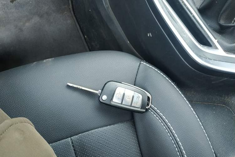 Used Geely Auto Vision X3 2019 Upgraded Model 1.5L Manual Elite Version
