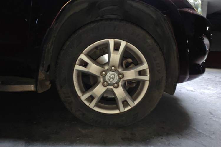 Used Toyota RAV4 2012 Luxurious Edition 2.0L Automatic All-Wheel Drive