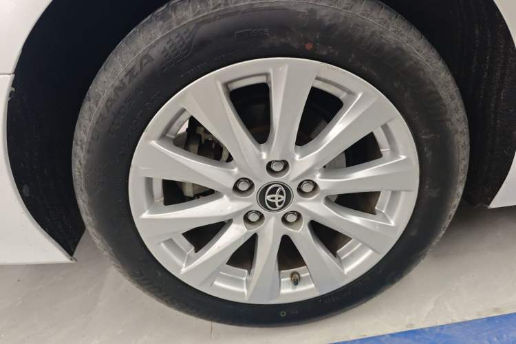 Used Toyota Camry 2021 2.0G Luxury Edition
