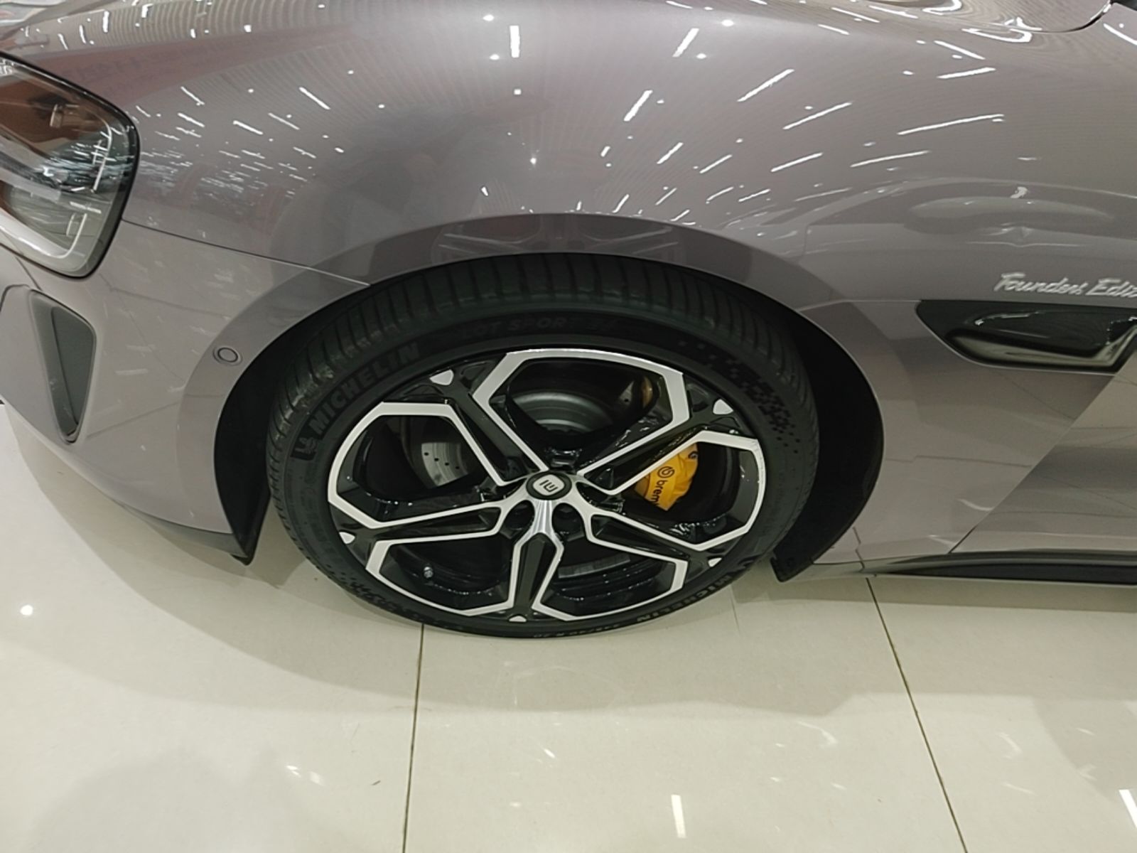 Xiaomi Auto SU7 2024 Four-Wheel-Drive Max Founder's Edition — снимка 10
