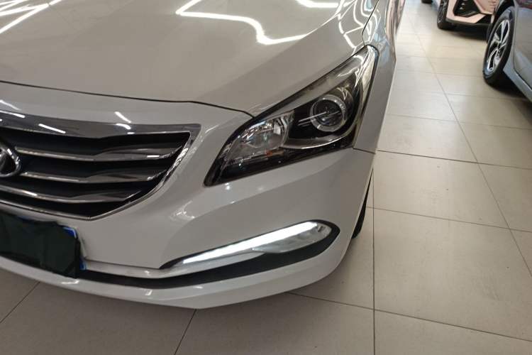 Used Hyundai Mistra 2014 1.8L Automatic Smart GLS Left Front Headlight