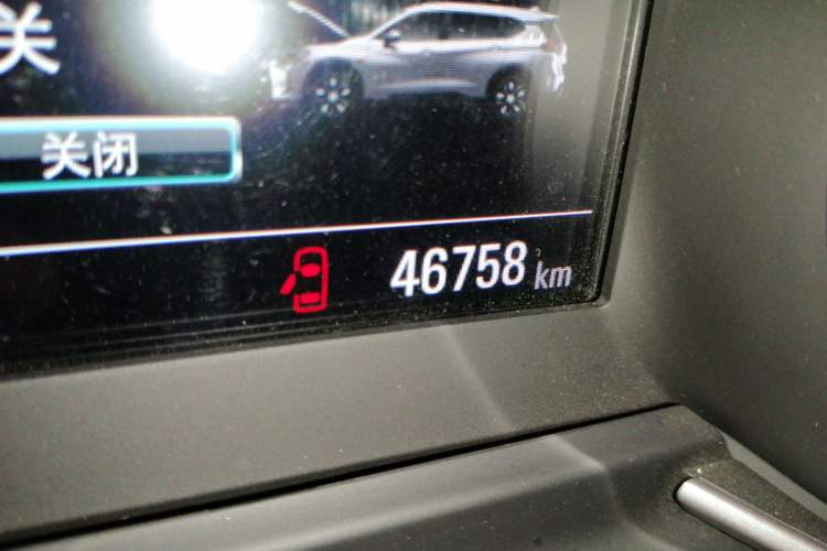 Used Chevrolet Orlando 2018 Redline 530T Automatic Enjoyment Edition (5+2 Model) – China V Standard Odometer Close Up