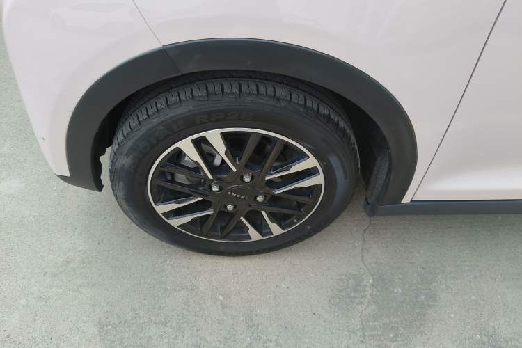 Used Chery QQ Little Ant 2022 Revised Version Sweet Pink Edition Half-Sugar Version Lithium Iron Phosphate 30.7 kWh 30 kW 301 km