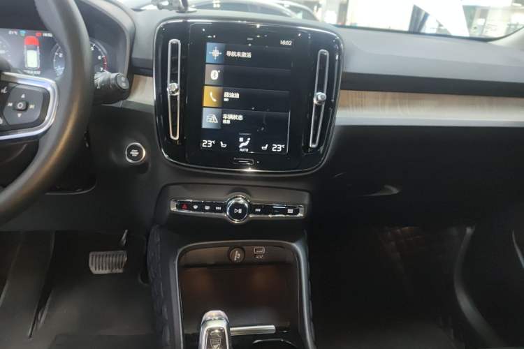 Used Volvo XC40 2021 T4 Four-Wheel Drive Smart Luxury Edition