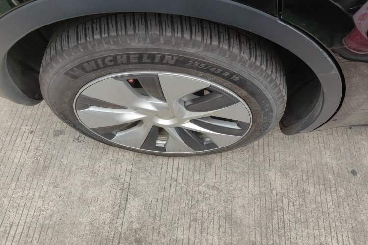 Used Tesla Model Y 2022 Rear-Wheel-Drive Version