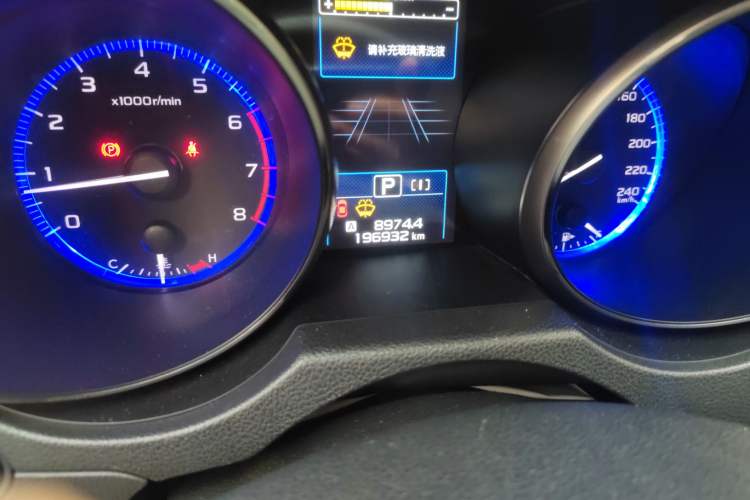 Used Subaru Outback 2017 2.5i Sport Navigation Edition with EyeSight Odometer Close Up