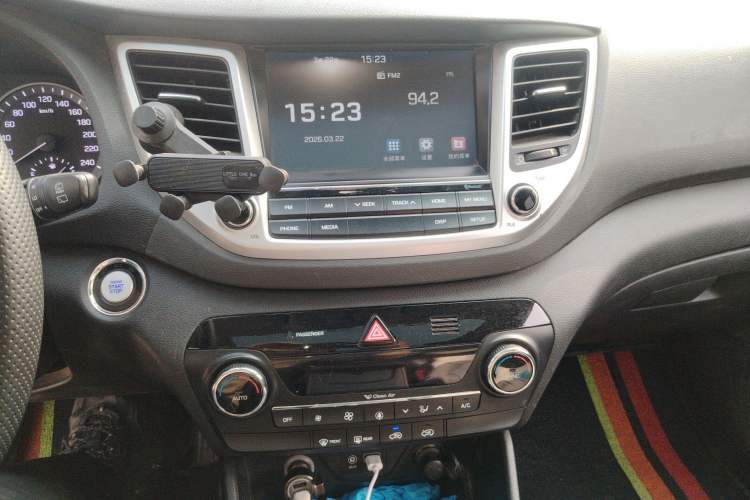 Used Hyundai Tucson 2015 1.6T Dual-Clutch Two-Wheel-Drive Smart Model
