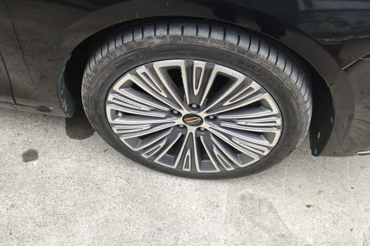 Used Hongqi H5 2022 Classic Model Facelift 1.8T Automatic Smart Connect Flagship Edition
