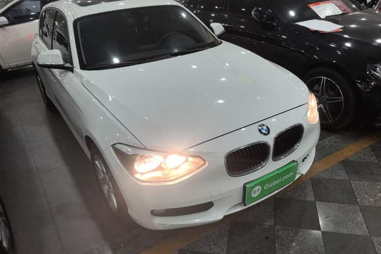Used BMW 1 Series 2013 Revised 116i Leading Edition Front Right 45 Deg