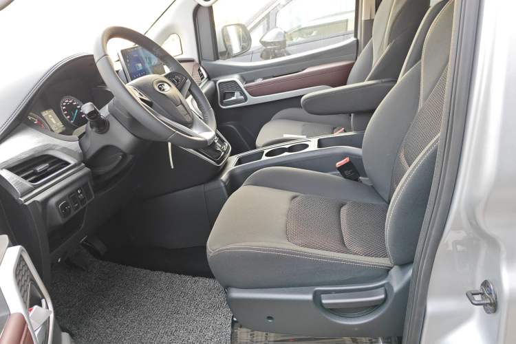 Used JAC Refine M3 PHEV 2025 PLUS 2.0L Smart Connectivity Version