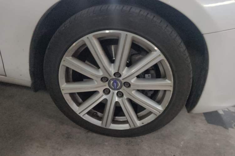 Used Volvo S60 New Energy 2015 S60L E-Drive Hybrid T6 Smart Drive Edition
