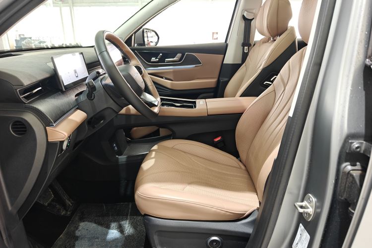 Used Chery Tiggo 8 L 2024 2.0T Two-Wheel Drive Prestige Version 5 Seats