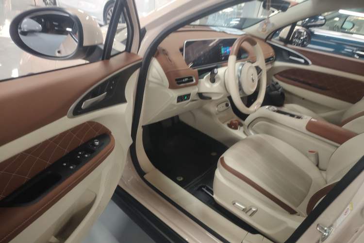 Used ORA Good Cat 2023 401 km Standard Range Prestige Version Lithium Iron Phosphate