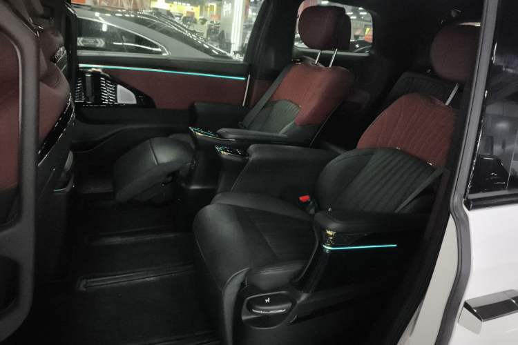 Used GAC Trumpchi M8 2025 Zongshi Series Super Hybrid Edition Left Rear Seat