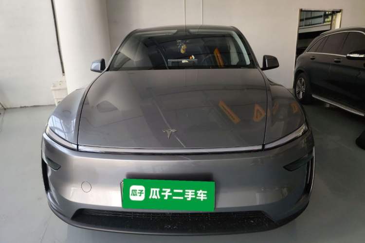 Used Tesla Model Y 2025 Rear-Wheel-Drive Version
