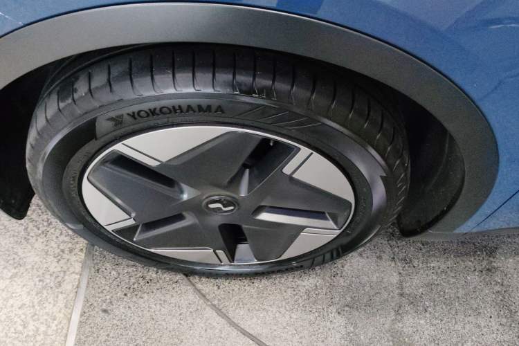 Used ONVO L60 2024 60 kWh Rear-Drive Version