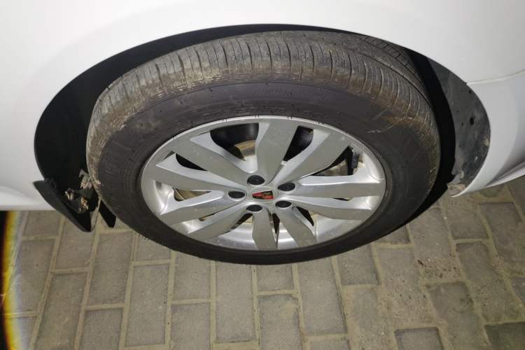 Used Roewe 350 2015 1.5L Manual Luxury Sunroof Edition
