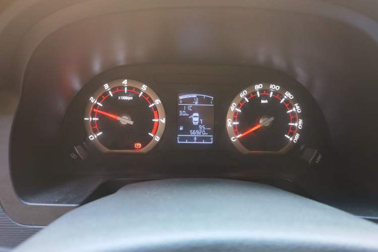 Used FORTHING Lingzhi 2020 M5L 1.6L Base Model 7 Seats