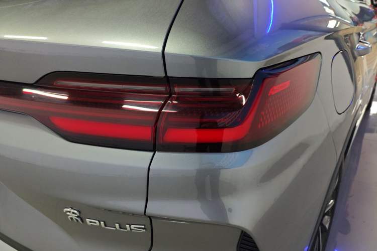 Used BYD Song PLUS New Energy 2025 DM-i 112KM Prestige Model Exterior 3