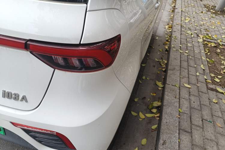 Used Brilliance Xinri i03A 2022 Rental Custom Edition Right Rear Taillight