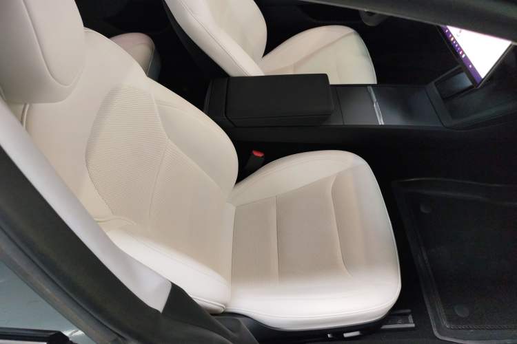 Used Tesla Model 3 2023 Rear-Wheel-Drive Version
