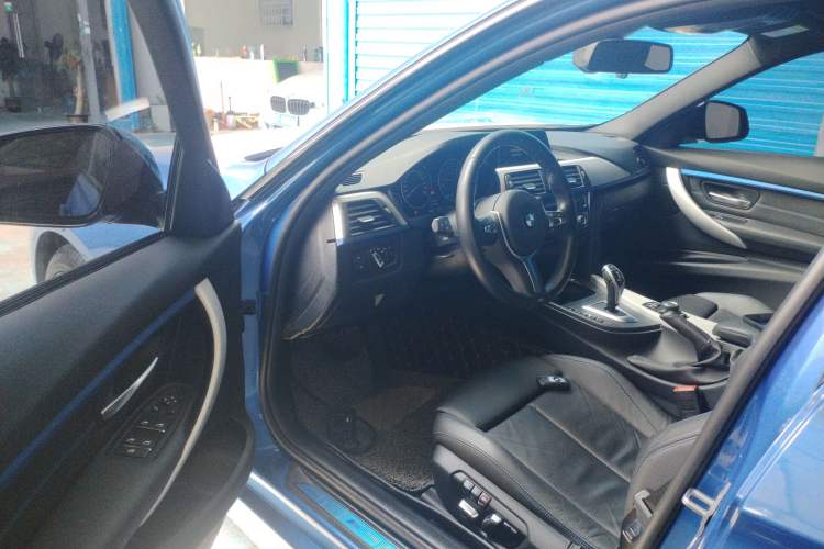 Used BMW 3 Series 2019 320i M Sport Package
