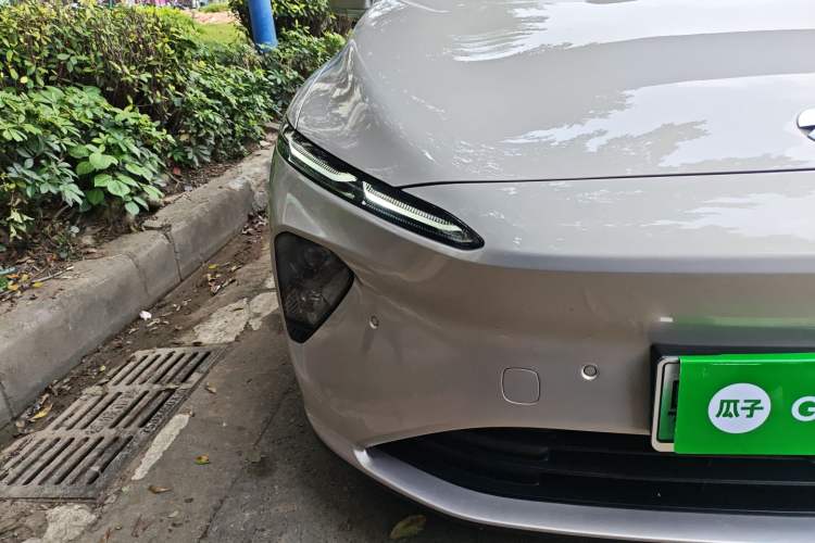 Used Nio ET7 2024 75 kWh Executive Edition Right Front Headlight