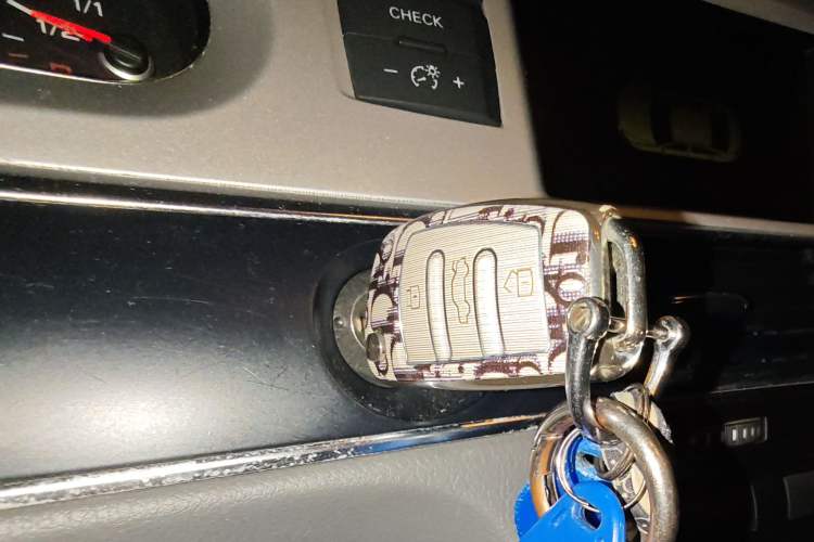 Used Audi A6L 2009 2.0 TFSI automatic standard version