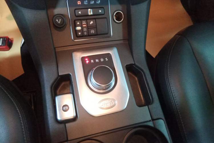 Used Land Rover Discovery 2015 3.0 SDV6 HSE Diesel Version
