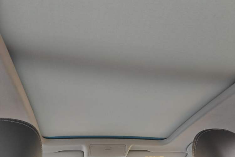 Used Volkswagen Tiguan L 2017 330TSI Automatic Two-Wheel Drive Luxury Edition Headliner