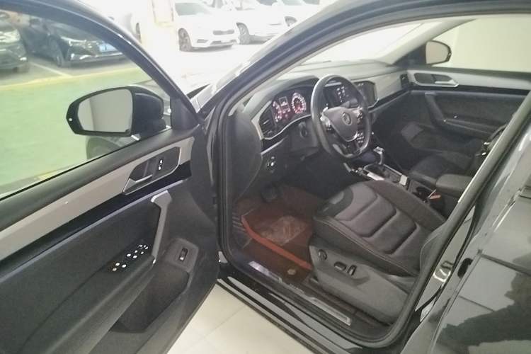 Used Volkswagen Tayron 2021 280TSI Two-Wheel Drive Luxury Smart Connectivity Version