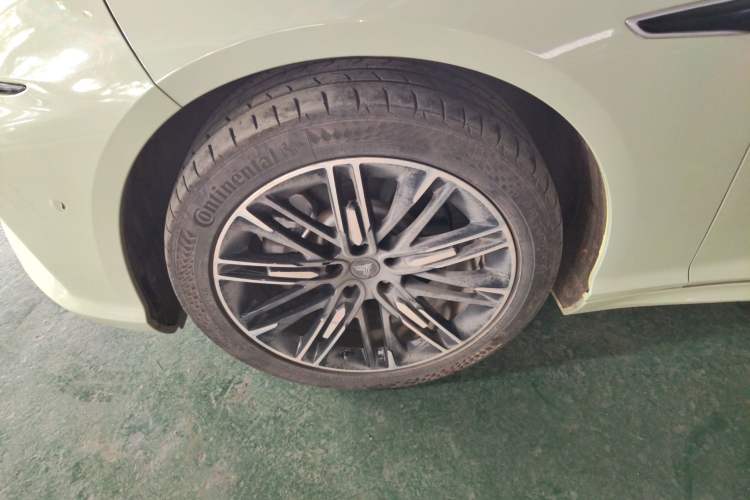 Used NETA S 2022 Extended-Range Version 1160 km Range Rear-Wheel Drive Mid-Grade
