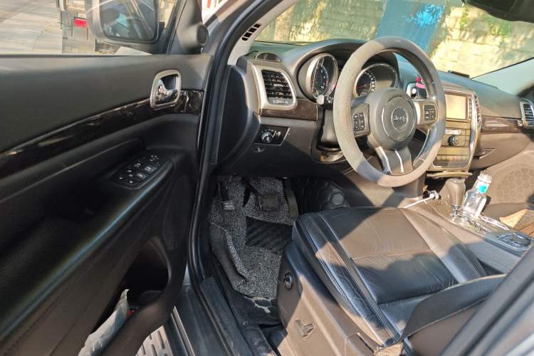 Used Jeep Grand Cherokee 2013 3.6L Comfort Edition