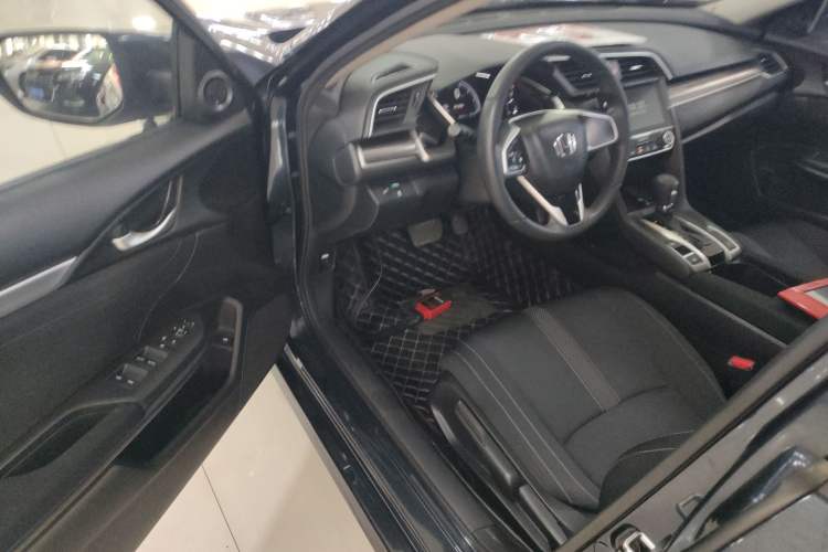 Used Honda Civic 2019 220TURBO CVT Dynamic Edition China VI