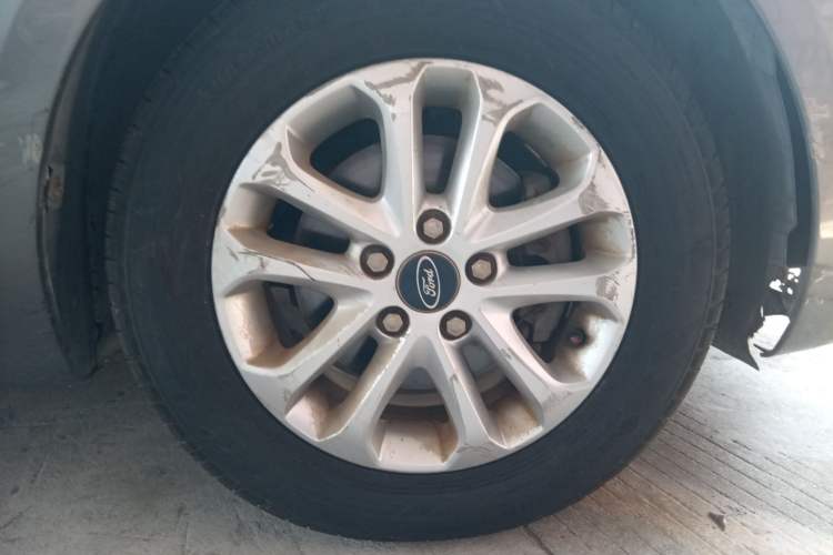 Used Ford Focus 2013 Hatchback Classic 1.8L Manual Base Model
