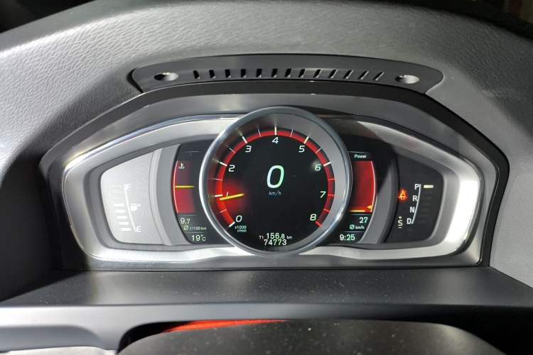 Used Volvo V60 2015 T5 Zhiya Edition

